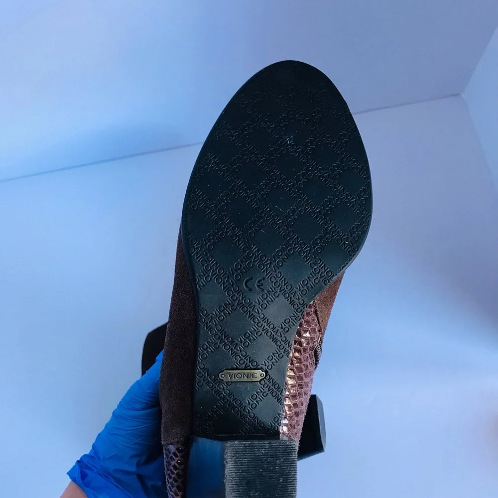 Vionic‎ Brown Ankle Boots